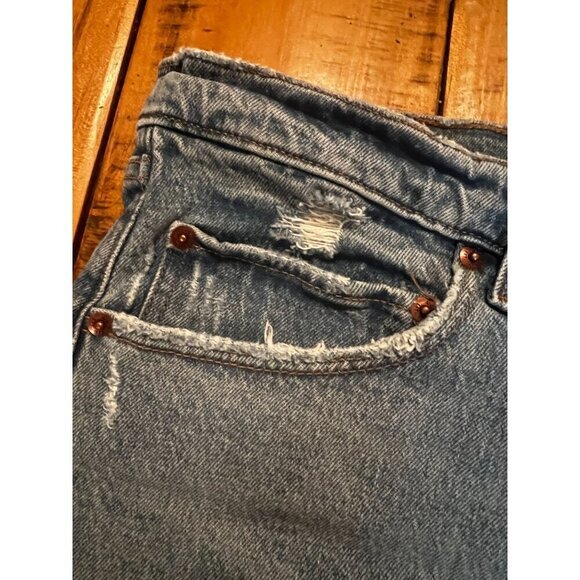 Abercrombie & Fitch Mom Short High Rise Jeans Short Size (36) 22 Distressed NWT - Picture 5 of 7
